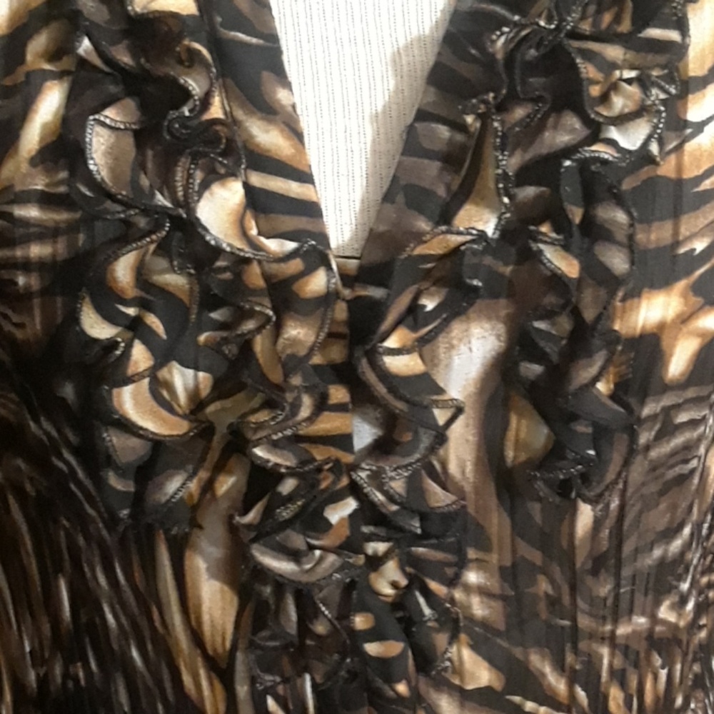 Blouse - Picture 2 of 3